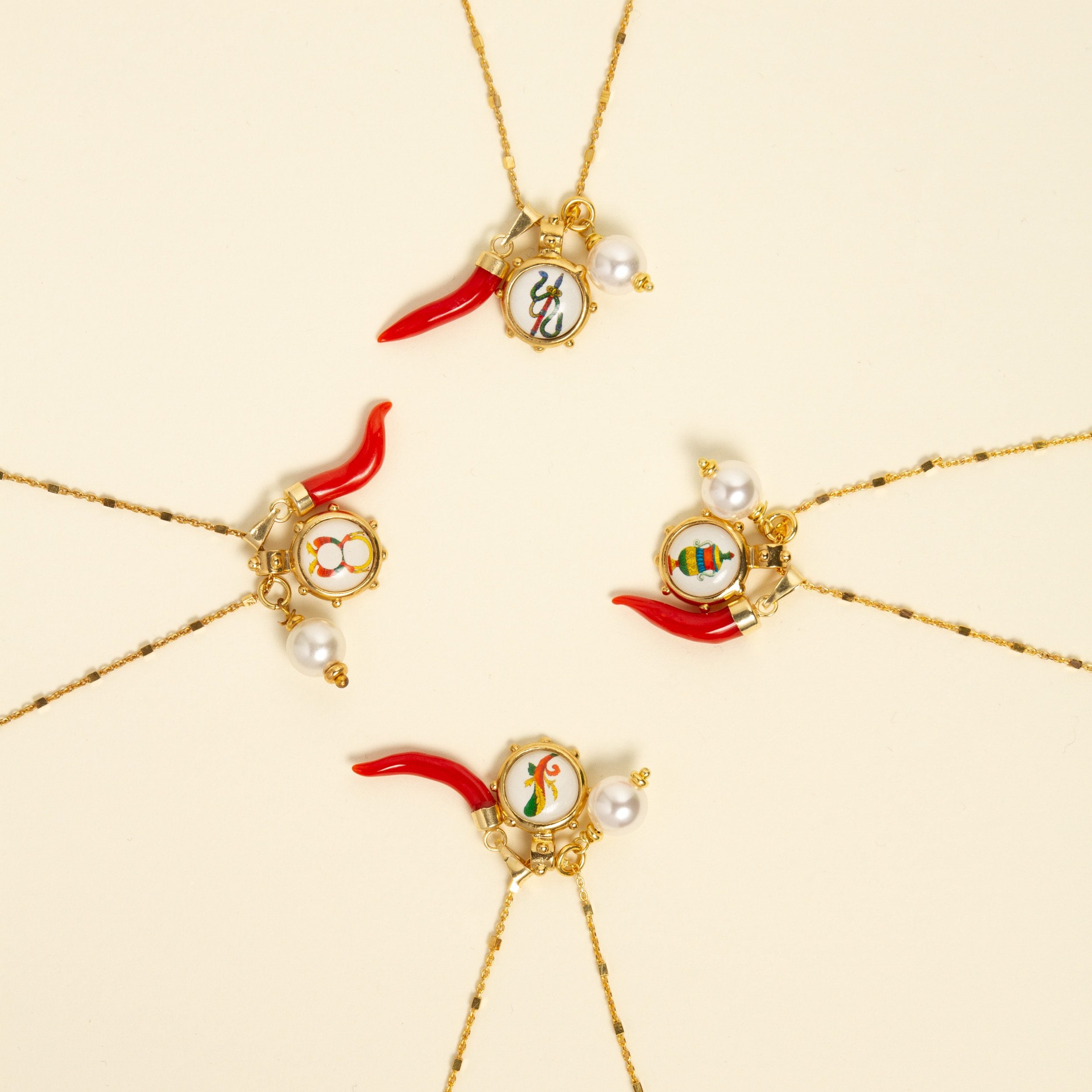 Collana  Lunga Carte Napoletane Asso e Corno in corallo
