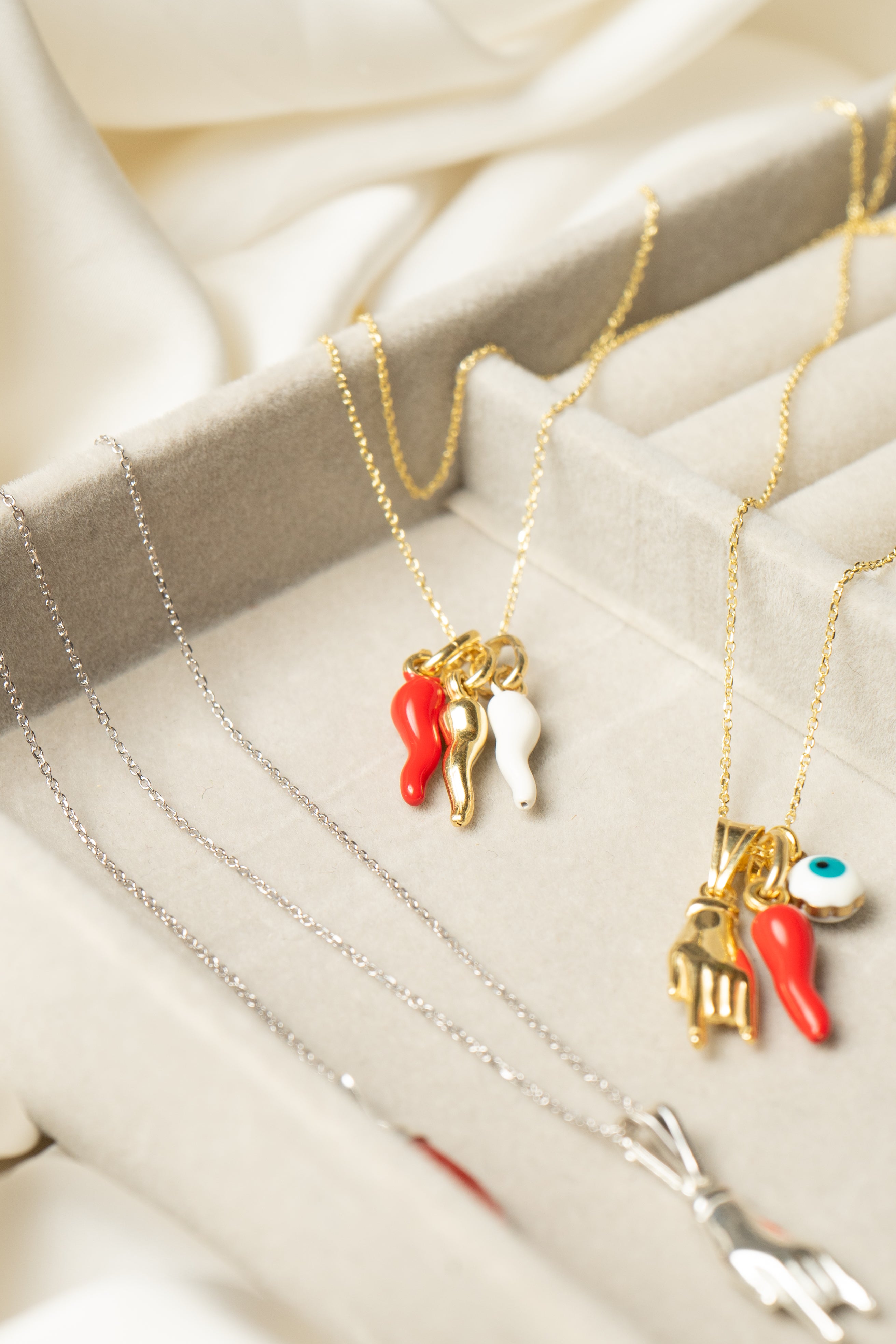 Collana Corno Multicharms