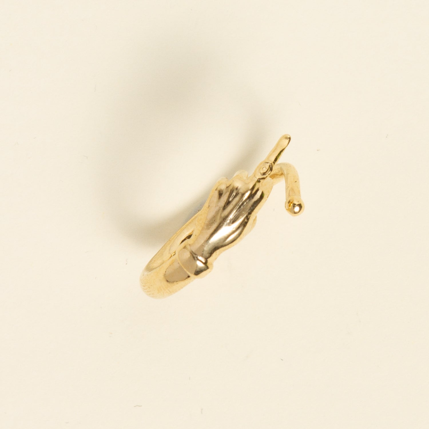 anello dito medio oro